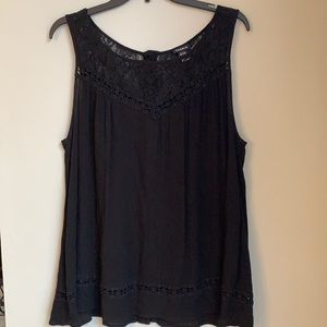 🌷✨Torrid sleeveless top NWOT✨🌷